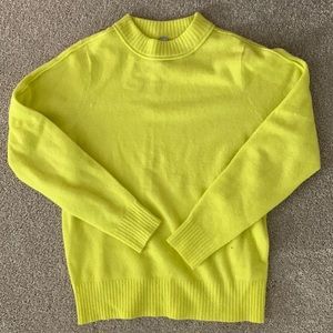 Athlete line green wool sweater
